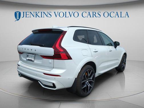 Crystal White 2026 Volvo XC60 Plug-In Hybrid T8 Polestar Engineered