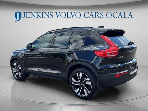 Onyx Black 2026 Volvo XC40 B5 Plus