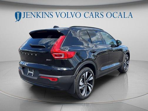 Onyx Black 2026 Volvo XC40 B5 Plus