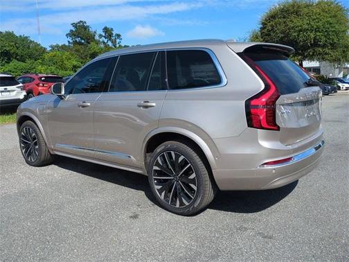 2026 Volvo XC90 Plug-In Hybrid T8 Ultra 6-Seater