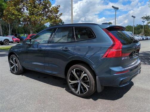 2025 Volvo XC60 Plug-In Hybrid T8 Ultra
