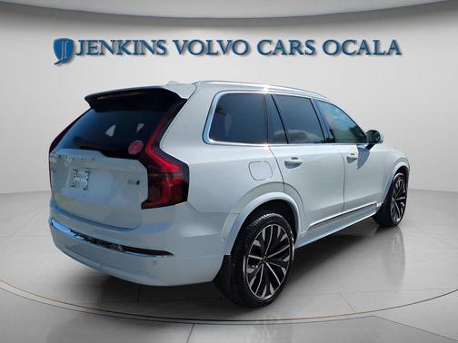 Crystal White Pearl 2026 Volvo XC90 B6 Plus 7-Seater