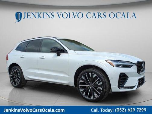 Crystal White 2026 Volvo XC60 B5 Ultra