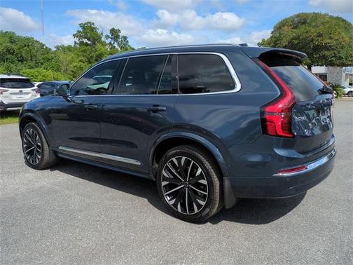 2025 Volvo XC90 B6 Plus 6-Seater