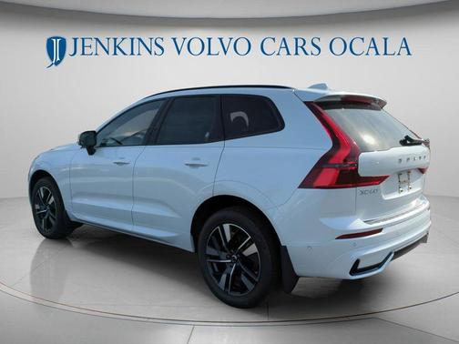 Crystal White 2026 Volvo XC60 B5 Plus