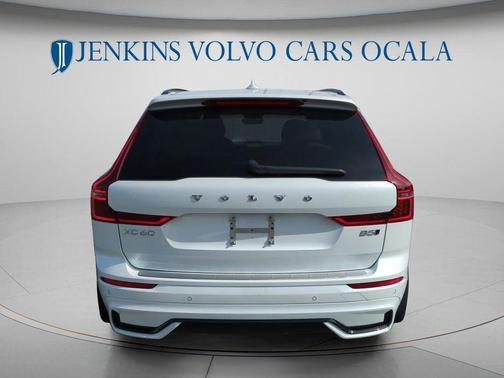 Crystal White 2026 Volvo XC60 B5 Plus