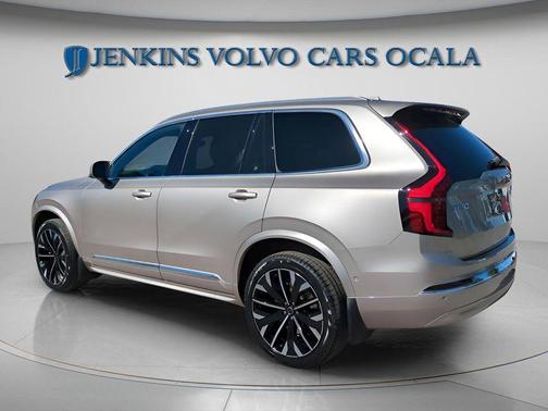 Bright 2026 Volvo XC90 B6 Plus 7-Seater