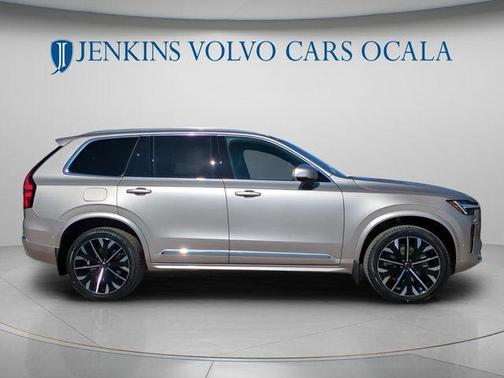 Bright 2026 Volvo XC90 B6 Plus 7-Seater