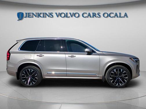 Bright 2026 Volvo XC90 B6 Plus 7-Seater