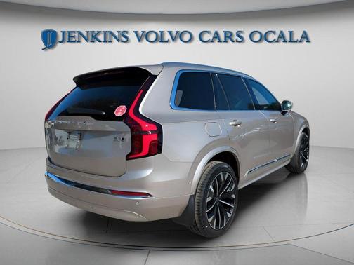 Bright 2026 Volvo XC90 B6 Plus 7-Seater