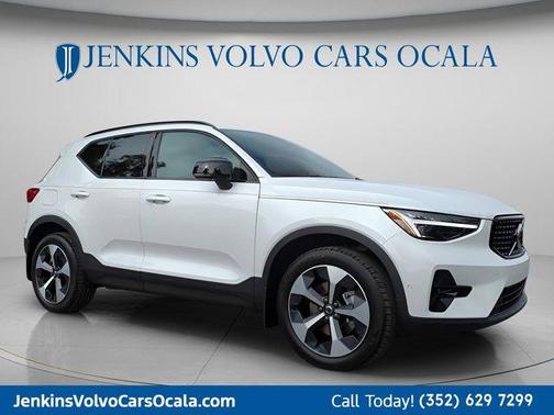 Crystal White 2026 Volvo XC40 B5 Plus