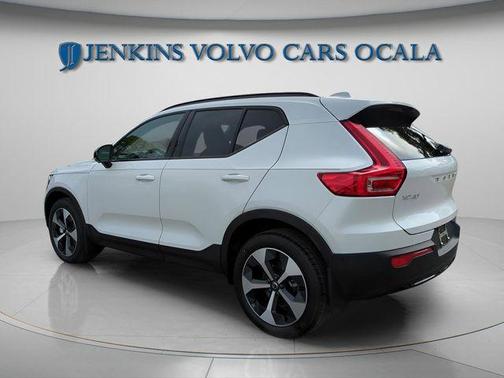 2026 Volvo XC40 B5 Plus