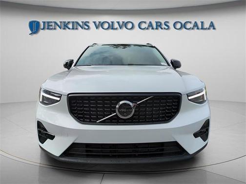 2026 Volvo XC40 B5 Plus
