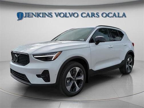 2026 Volvo XC40 B5 Plus