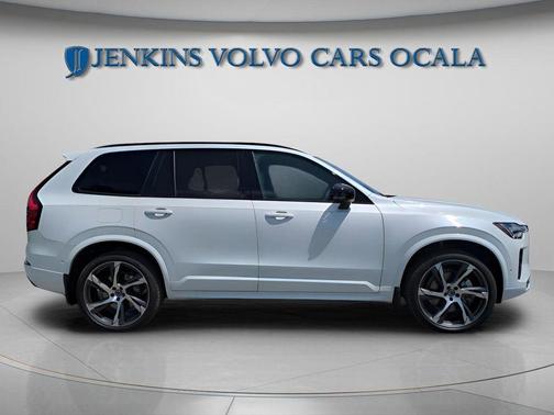 Crystal White Pearl 2026 Volvo XC90 B6 Ultra Dark Theme 7-Seater