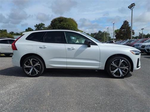 2025 Volvo XC60 Plug-In Hybrid T8 Ultra