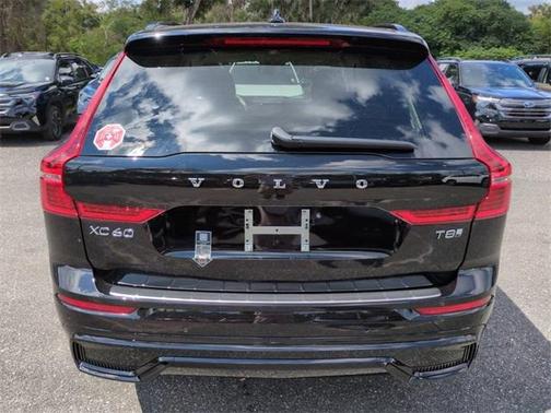 2025 Volvo XC60 Plug-In Hybrid T8 Plus