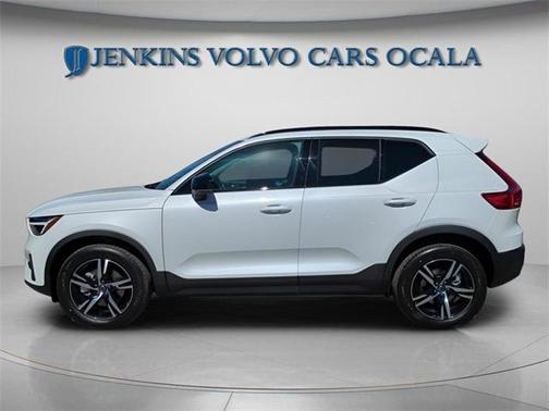 2026 Volvo XC40 B5 Core