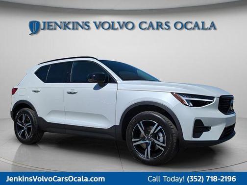 2026 Volvo XC40 B5 Core
