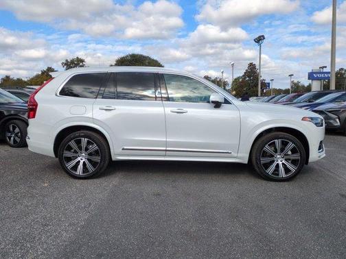 2025 Volvo XC90 B6 Plus 7-Seater