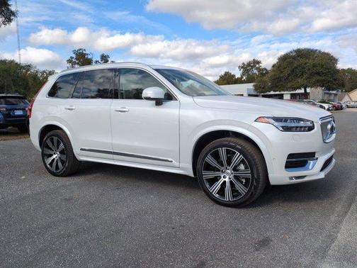 2025 Volvo XC90 B6 Plus 7-Seater