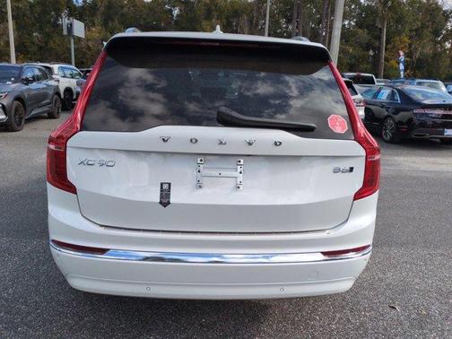 2025 Volvo XC90 B6 Plus 7-Seater