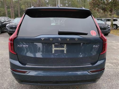 2026 Volvo XC90 B6 Ultra Dark Theme 7-Seater