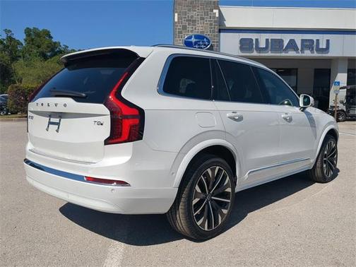 2025 Volvo XC90 Plug-In Hybrid T8 Plus 7-Seater