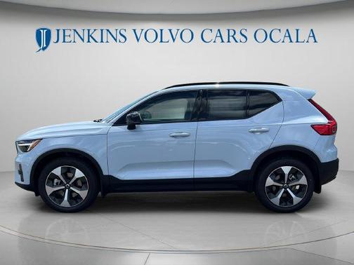 Cloud 9 White 2026 Volvo XC40 B5 Plus