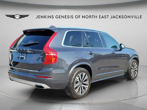 Gray Metallic 2021 Volvo XC90 T6 Momentum 7 Passenger