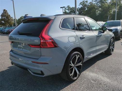 2025 Volvo XC60 Plug-In Hybrid T8 Ultra