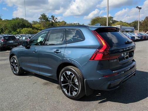 2026 Volvo XC60 B5 Plus