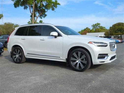 2022 Volvo XC90 T6 Inscription 7 Passenger