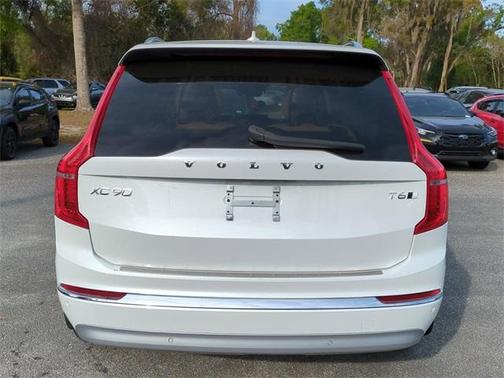 2022 Volvo XC90 T6 Inscription 7 Passenger