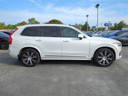 2022 Volvo XC90 T6 Inscription 7 Passenger