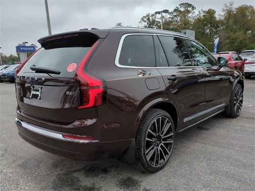 2025 Volvo XC90 B6 Ultra