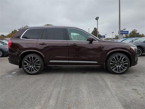 2025 Volvo XC90 B6 Ultra