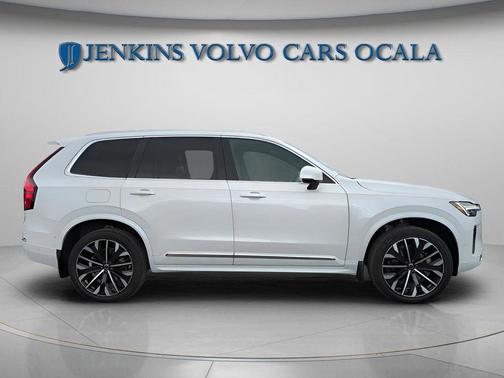 Crystal White Pearl 2026 Volvo XC90 B6 Plus 7-Seater