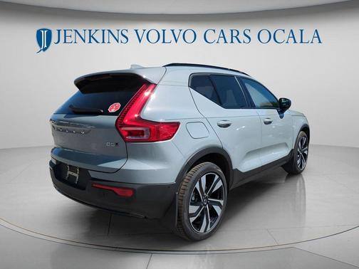 Gray Metallic 2026 Volvo XC40 B5 Ultra