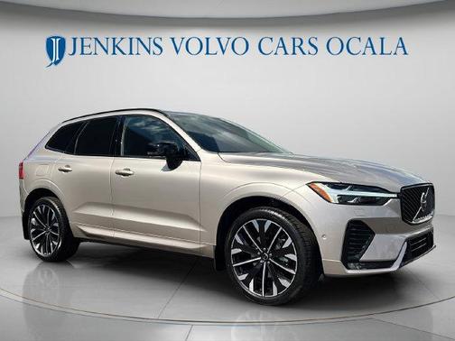 Bright 2026 Volvo XC60 B5 Ultra