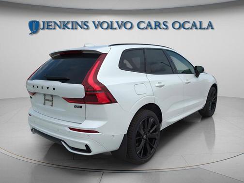 Crystal White 2026 Volvo XC60 B5 Ultra Black Edition