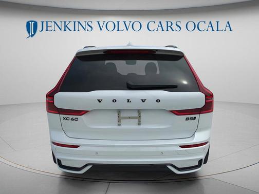 Crystal White 2026 Volvo XC60 B5 Ultra Black Edition