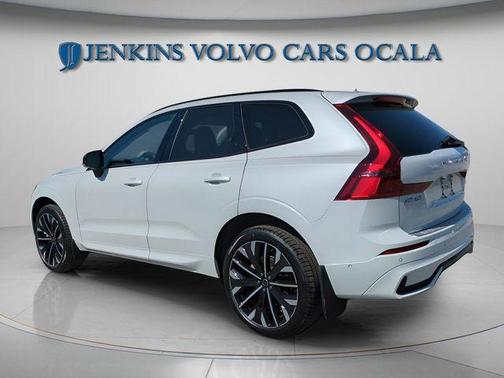 2026 Volvo XC60 B5 Ultra