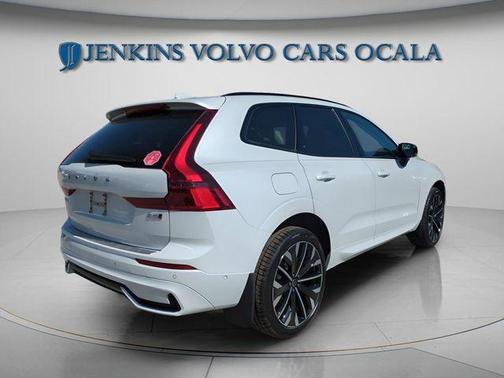 2026 Volvo XC60 B5 Ultra