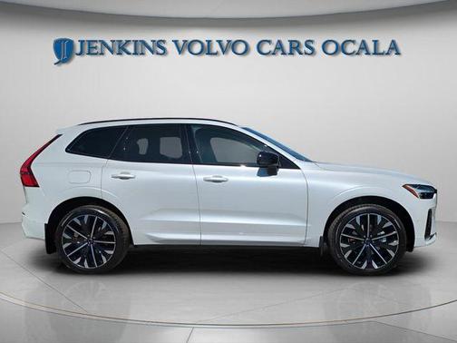 2026 Volvo XC60 B5 Ultra