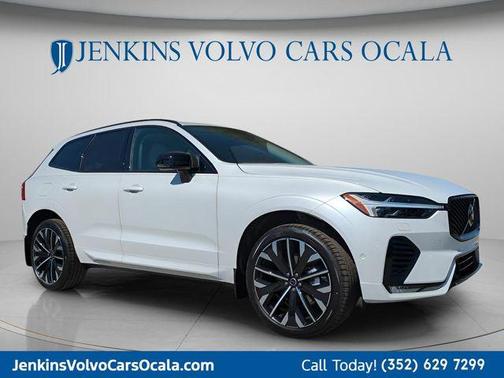 Crystal White 2026 Volvo XC60 B5 Ultra