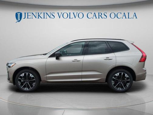 Bright 2026 Volvo XC60 B5 Plus
