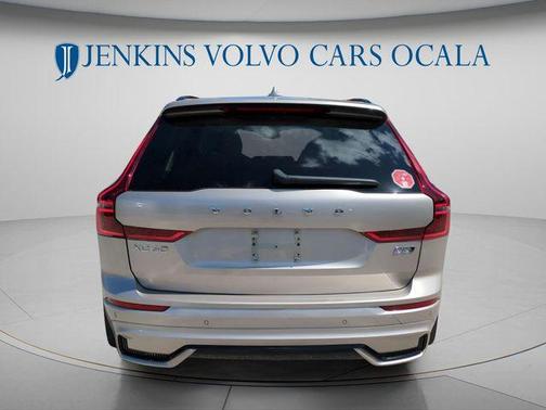 Bright 2026 Volvo XC60 B5 Ultra