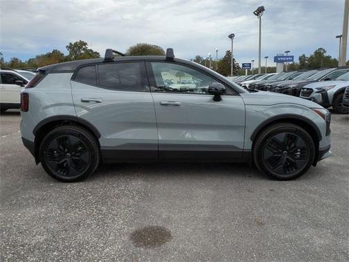 2026 Volvo EX30 TWIN MOTOR CROSS COUNTRY ULTRA