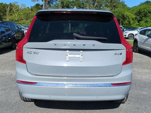 2024 Volvo XC90 B6 Plus Bright Theme 7-Seater